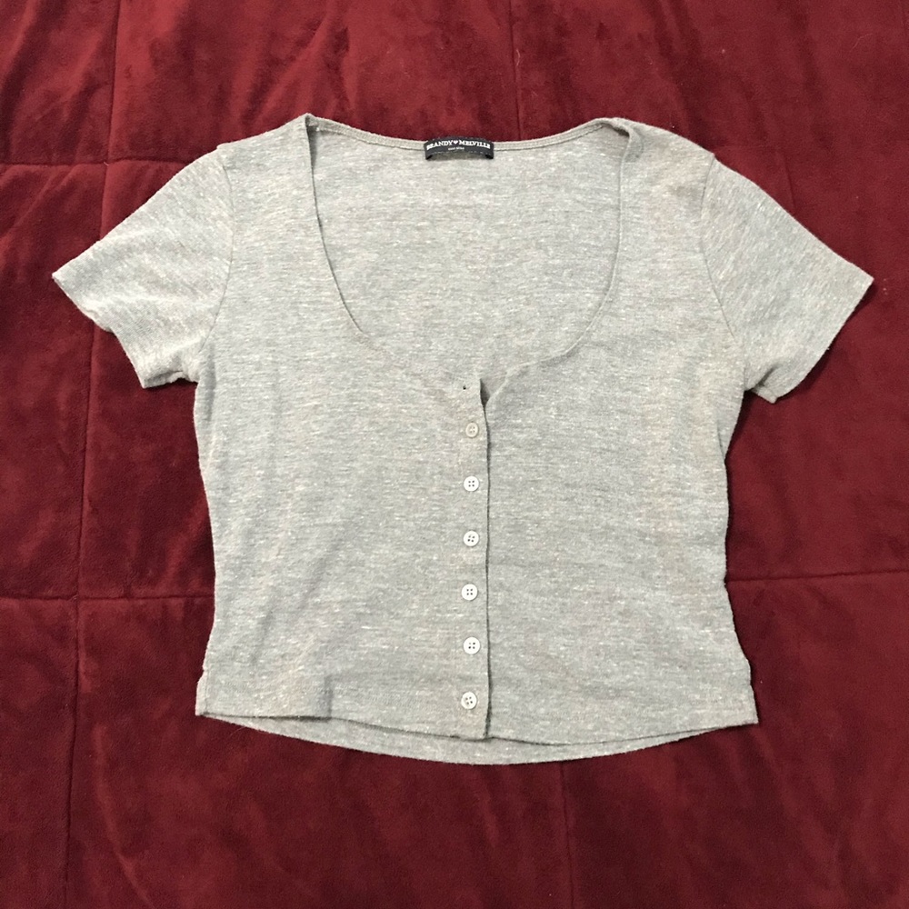 grey crop top